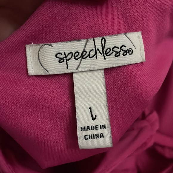 Pink ruffle dress - Picture 3 of 3